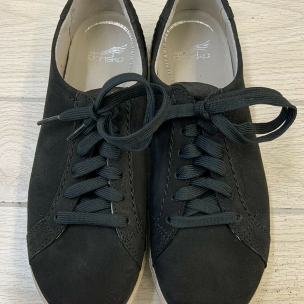 Dansko Leela 38 Black Nubuck Shoes